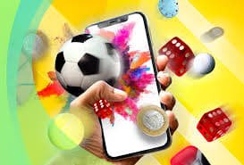 Filipino sports betting fan watching a basketball game while using daybet on mobile